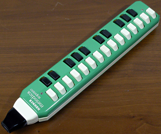 Hohner melodica-soprano
