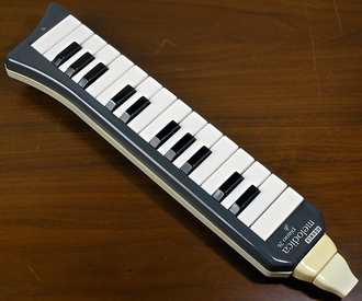 Hohner melodica piano 26