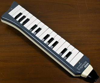 Hohner melodica piano 26