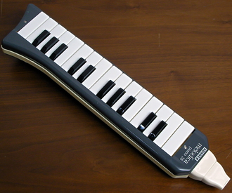 Hohner melodica piano 26