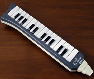 Hohner melodica piano 26