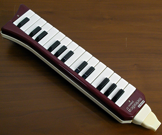 Hohner melodica piano 27
