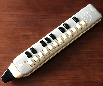 Hohner melodica student
