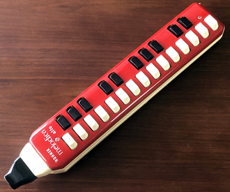 Hohner melodica-alto
