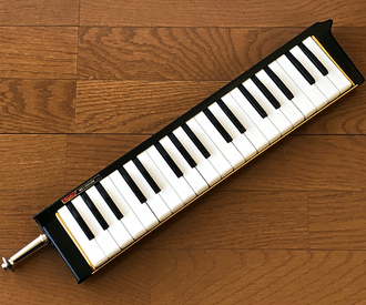 Suzuki Melodion M-36