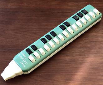 Hohner melodica-soprano