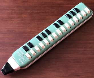 Hohner melodica-soprano