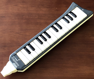 Hohner melodica piano 26