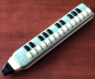 Hohner melodica-soprano