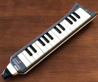 Hohner melodica piano 26
