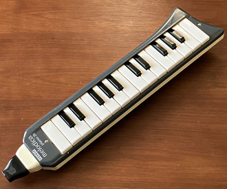 Hohner melodica piano 26